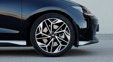 Sedan Hyundaia 60 000 zł taniej. Odechce wam się chińczyków