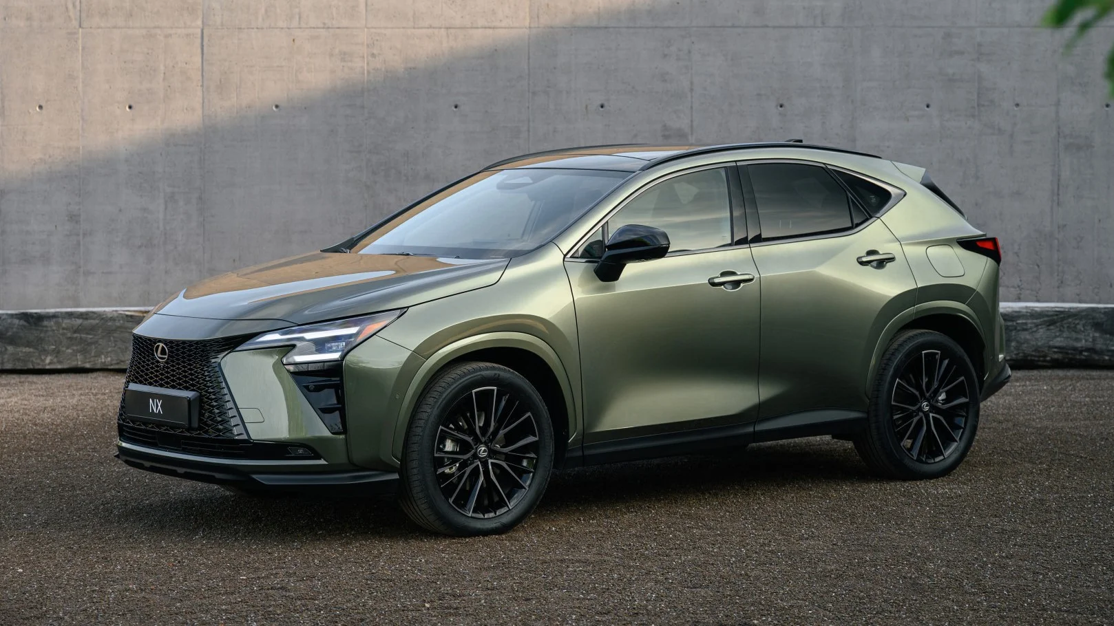 Nowy SUV Lexusa oficjalnie. Nie opiszesz go na jednym wdechu