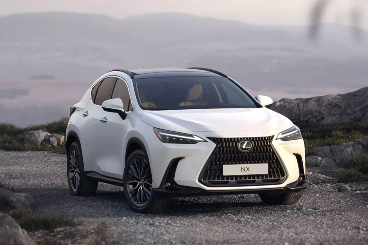 https://cdn-ab.spidersweb.pl/2026/09/lexus-nx-2027-premiera-porownanie-przedlift-2.jpg