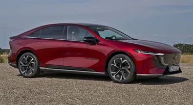 Duża Mazda w nowej wersji. Zapłacisz 202 500 zł na dzień dobry