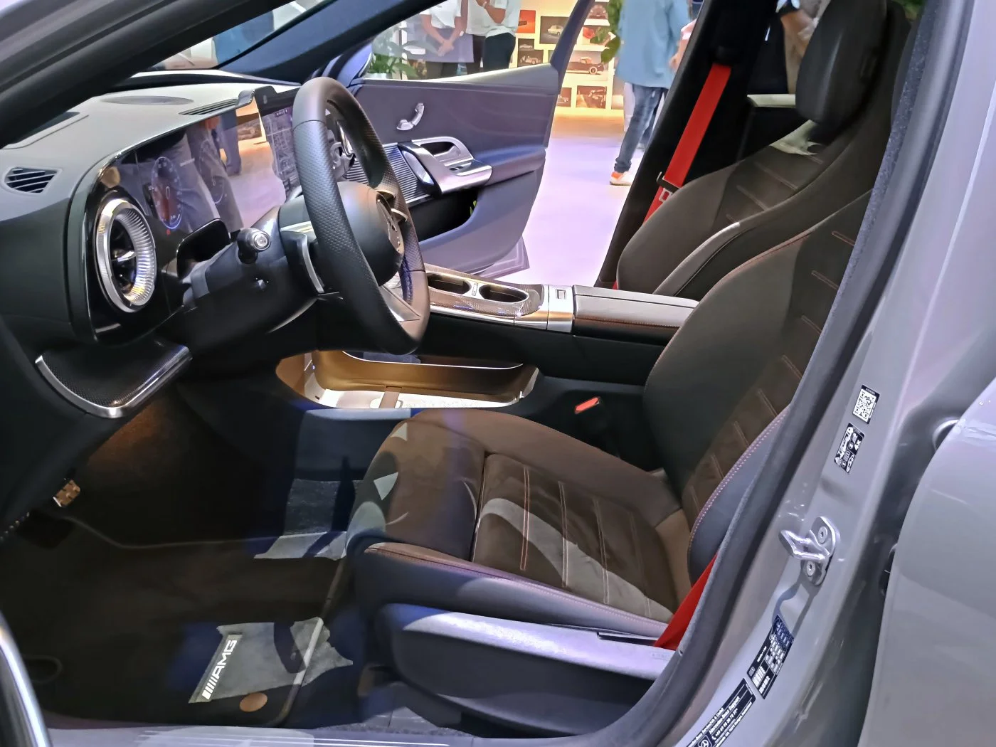 https://cdn-ab.spidersweb.pl/2026/09/mercedes-klasy-c-polska-premiera-4.jpg