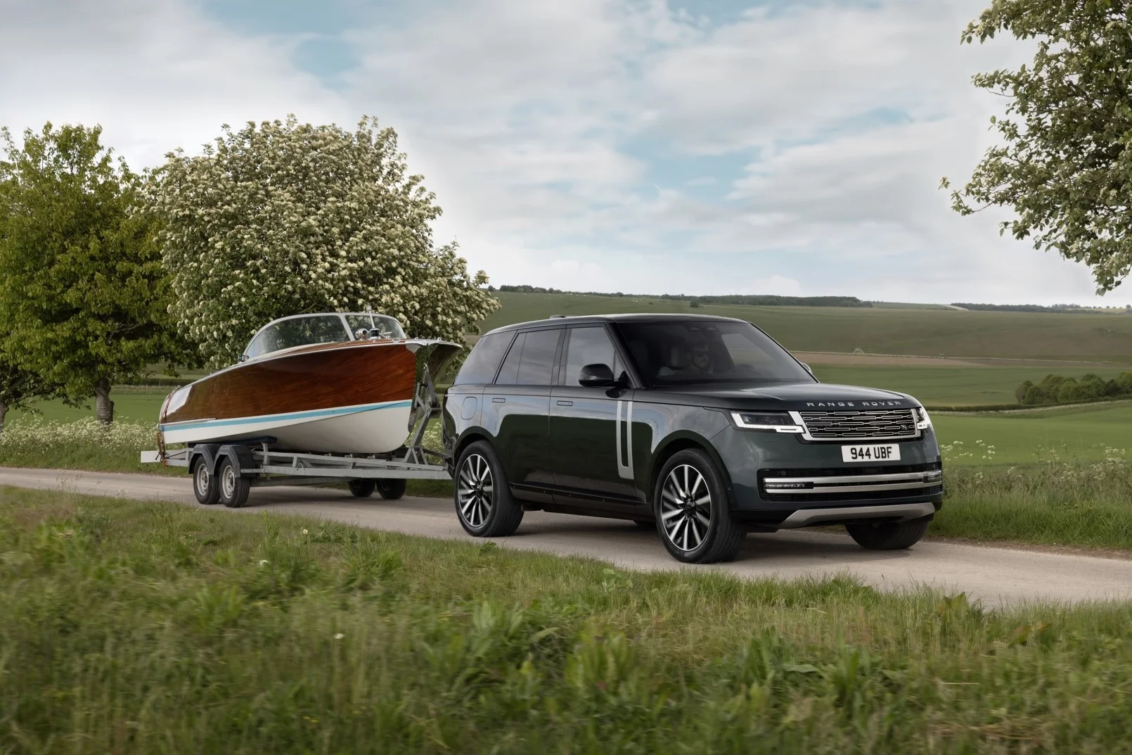 https://cdn-ab.spidersweb.pl/2026/09/range-rover-electric-2026-premiera-2.jpg