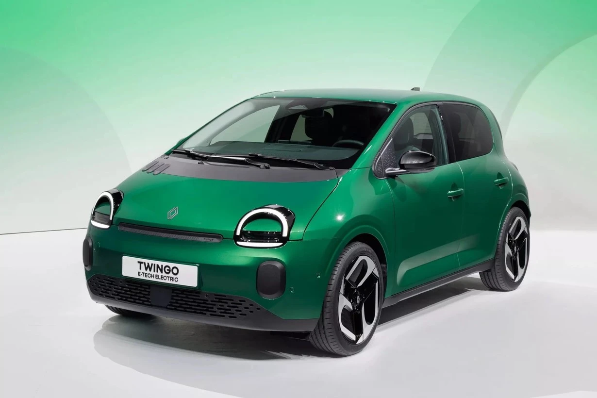 https://cdn-ab.spidersweb.pl/2026/09/renault-twingo-premiera-2025-5-pixo-porownanie-1.jpeg
