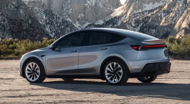 Tesla ma sposób na wady zawieszenia. Rozwiązanie: zmienić instrukcję