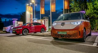 Elektryfikacja flot postępuje. Ale wyzwań wciąż nie brakuje