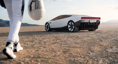 Oto nowa Tesla Roadster. Skacze, robi przewrotki i setkę w sekundę