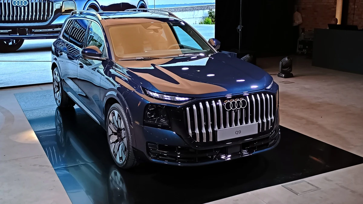 Audi Q9 - przód