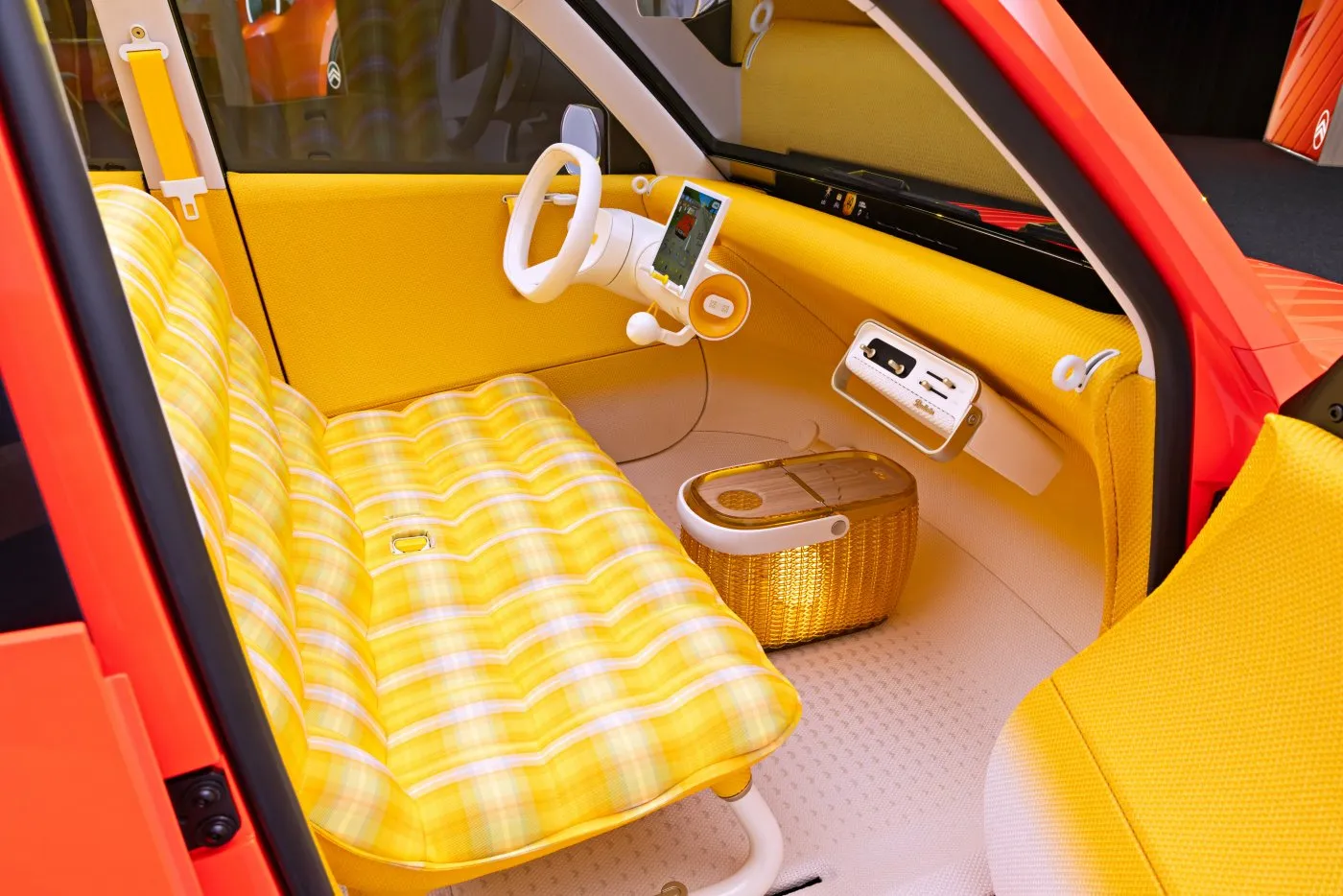 https://cdn-ab.spidersweb.pl/2026/10/citroen-2cv-concept-premiera-6.jpg