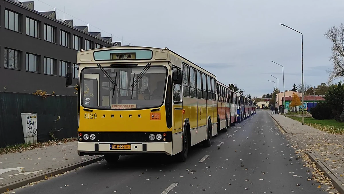 Wyremontowali unikatowy autobus. To był niezbyt udany model