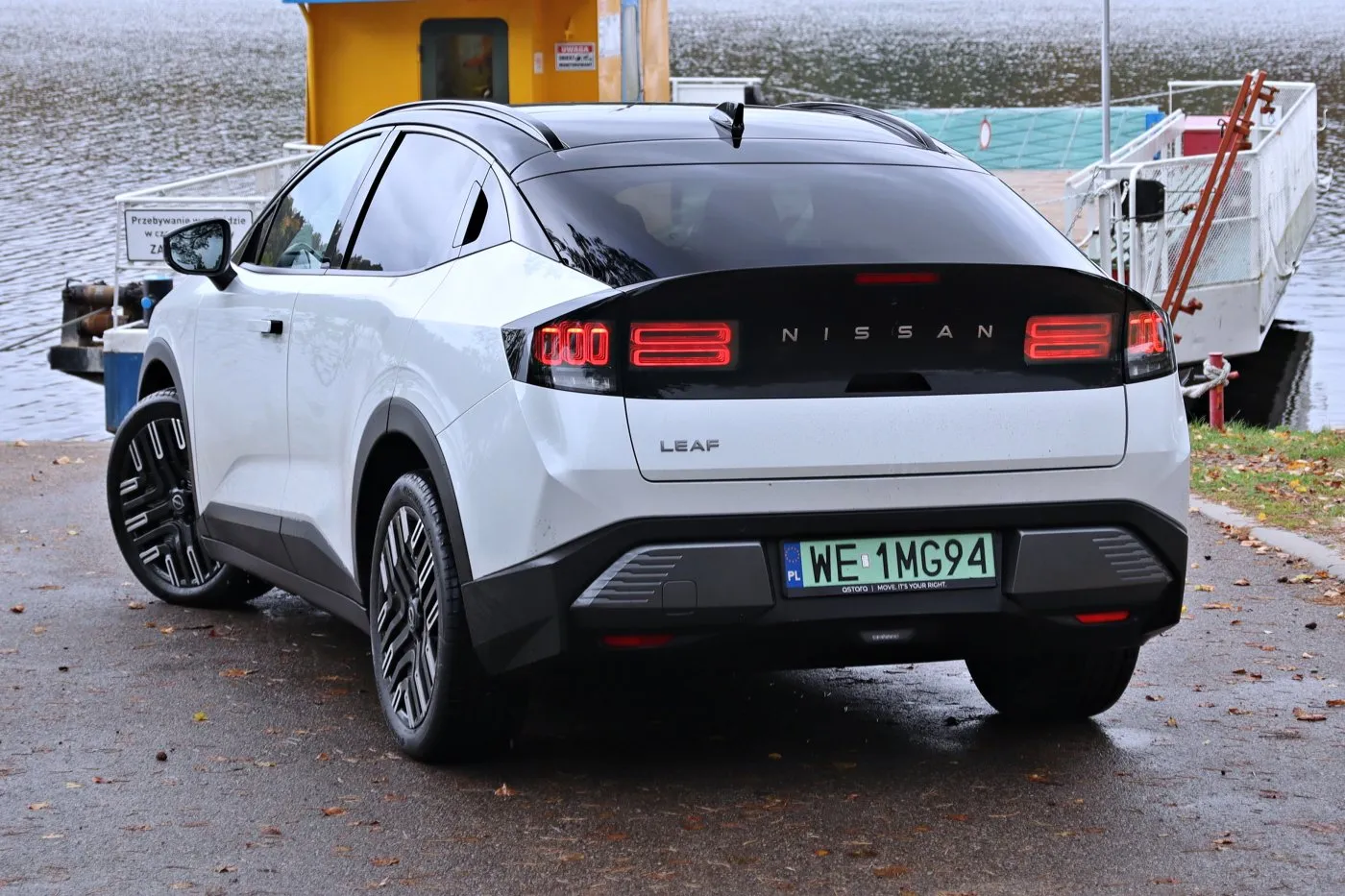 Nissan Leaf 2026 - tył 