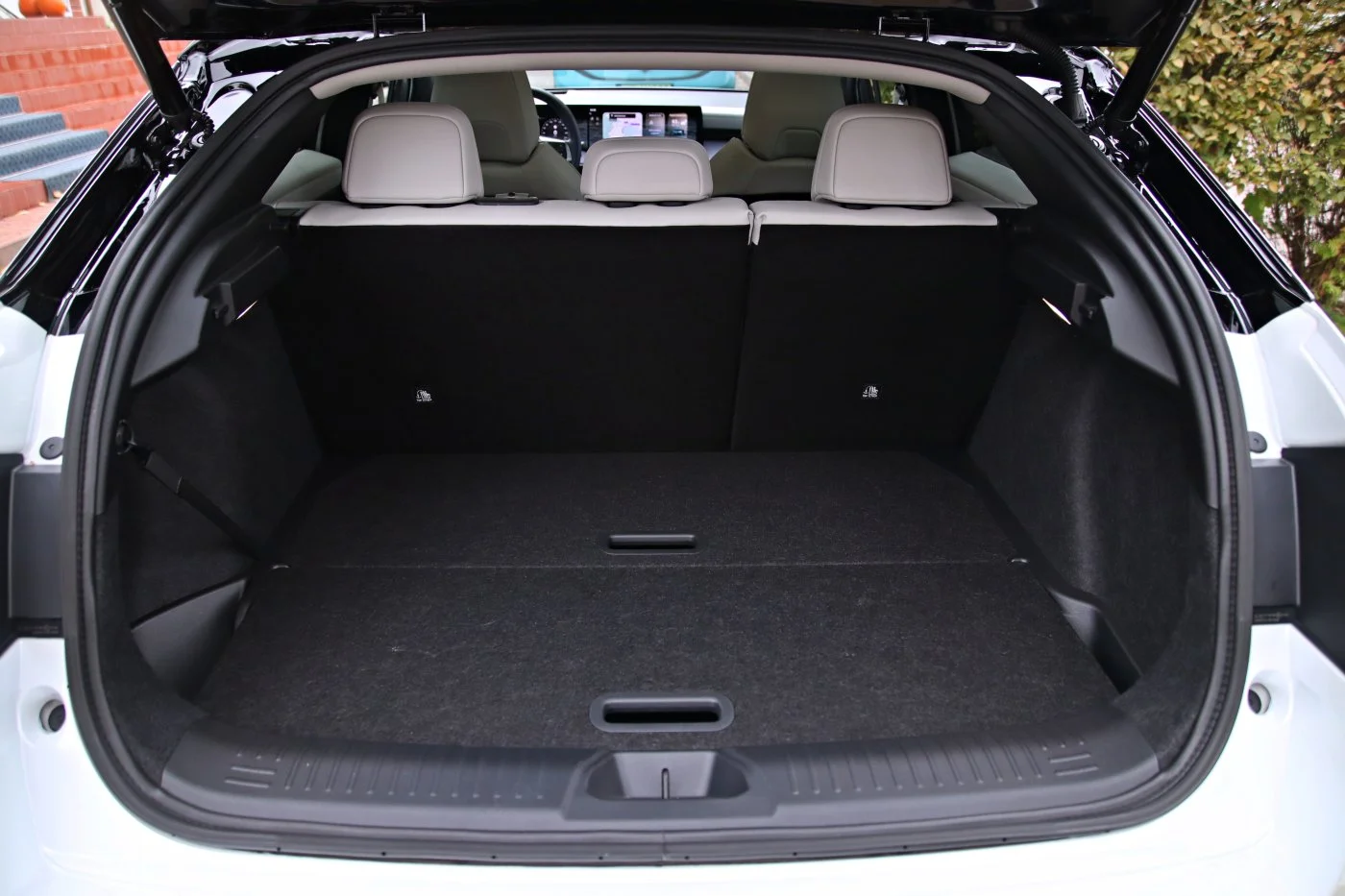 https://cdn-ab.spidersweb.pl/2026/10/nissan-leaf-2026-pierwsza-jazda-24.jpg