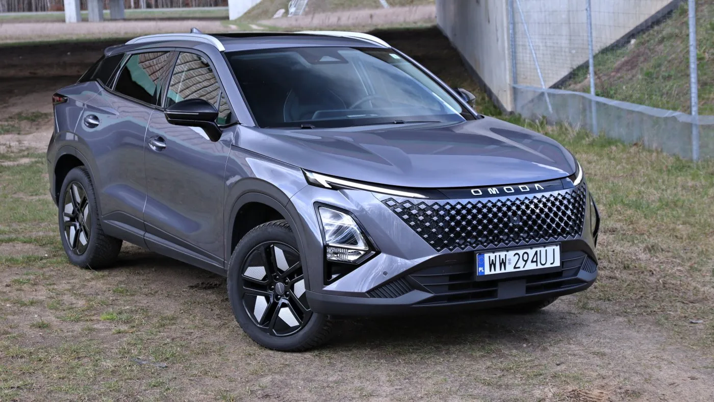 Omoda 5 Hybrid - przód 