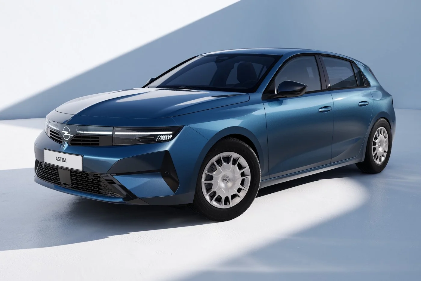 https://cdn-ab.spidersweb.pl/2026/10/opel-astra-bieda-edition-6.jpg