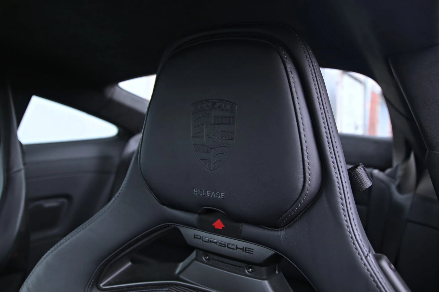 https://cdn-ab.spidersweb.pl/2026/10/porsche-911-gt3-touring-2026-test-interior2.jpg