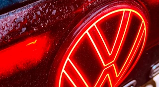 Volkswagen dostał bęcki jak w dieselgate. Tylko bez dieselgate