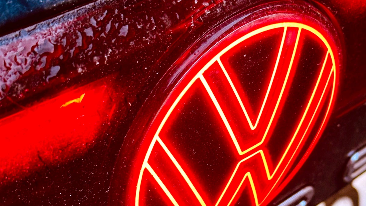 Volkswagen dostał bęcki jak w dieselgate. Tylko bez dieselgate